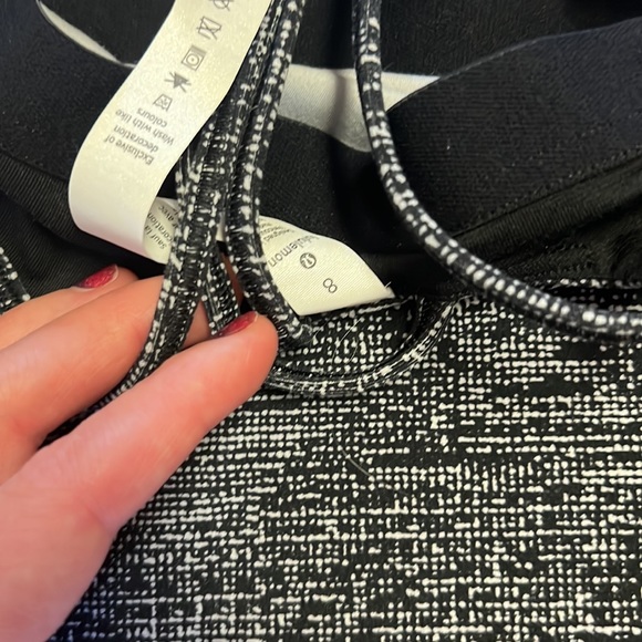 Lululemon tank top size 8 - Picture 5 of 5